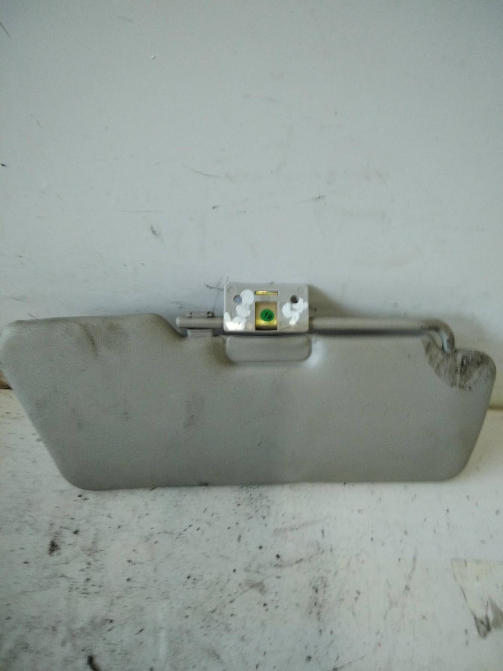 Aletta parasole parabrezza sx.